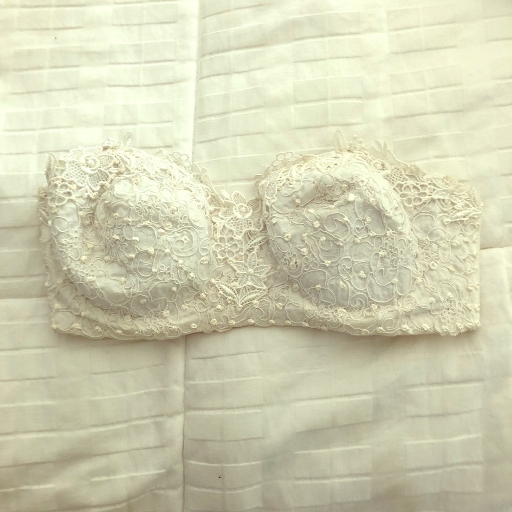 White lace applique bustier